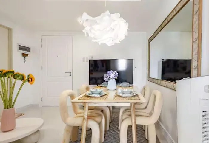 Sabrina'scrib 2br By Azure Residences Near International Airport Apartamento Manila