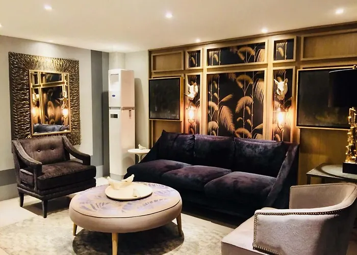 Sabrina'scrib 2br By Azure Residences Near International Airport